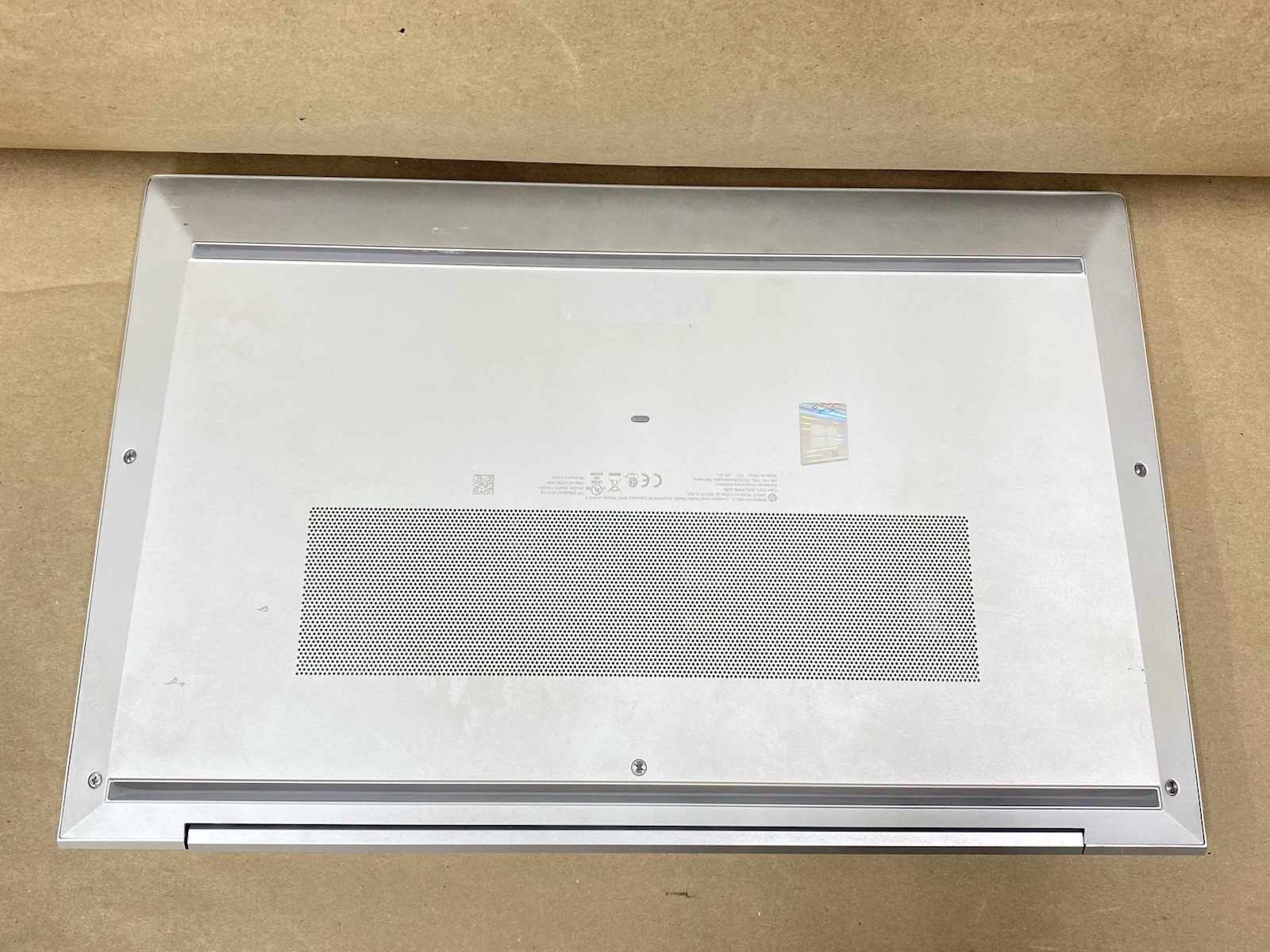 HP 850 G8 – 15.5″ FHD – i5-1135G7 – 4GB – 128GB SSD – Win 11 Pro – READ