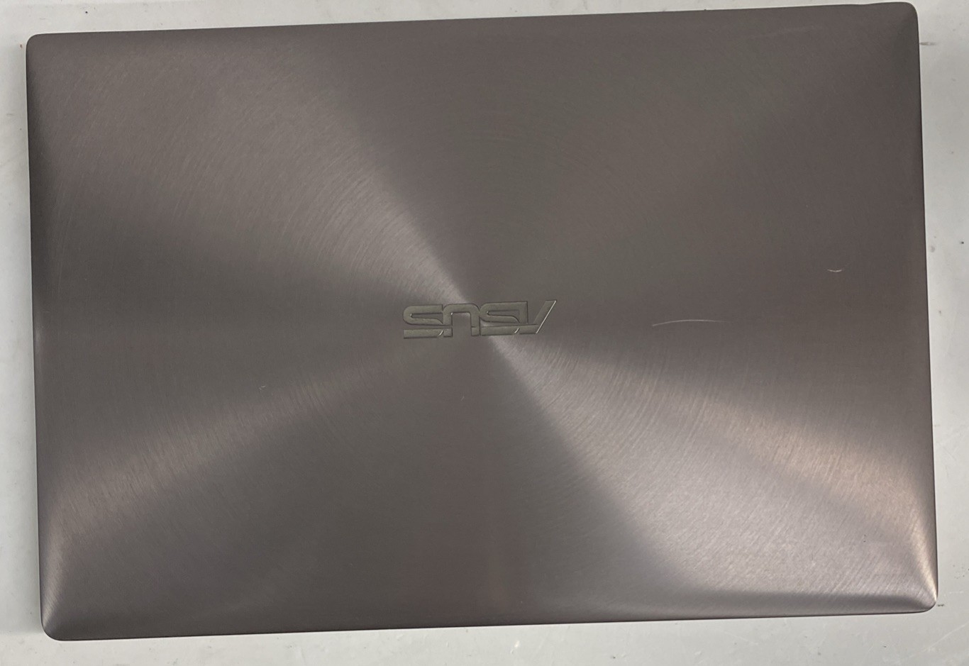 ASUS ZenBook UX303U Laptop FOR PARTS. Does Not Power On. ￼