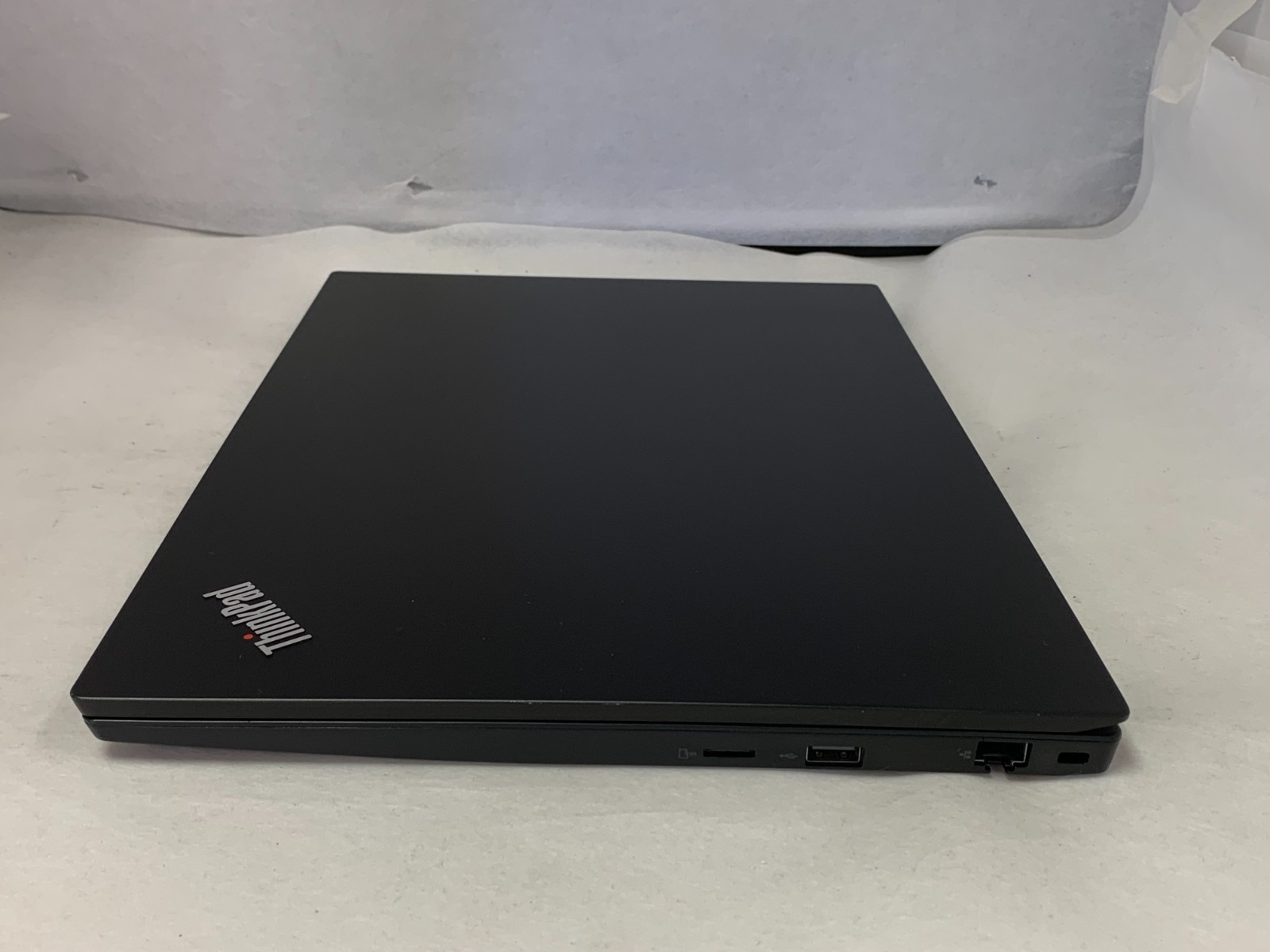 Lenovo ThinkPad E595 15.6″ FHD Ryzen 5 3500U 2.1GHz 8GB 256GB W11P