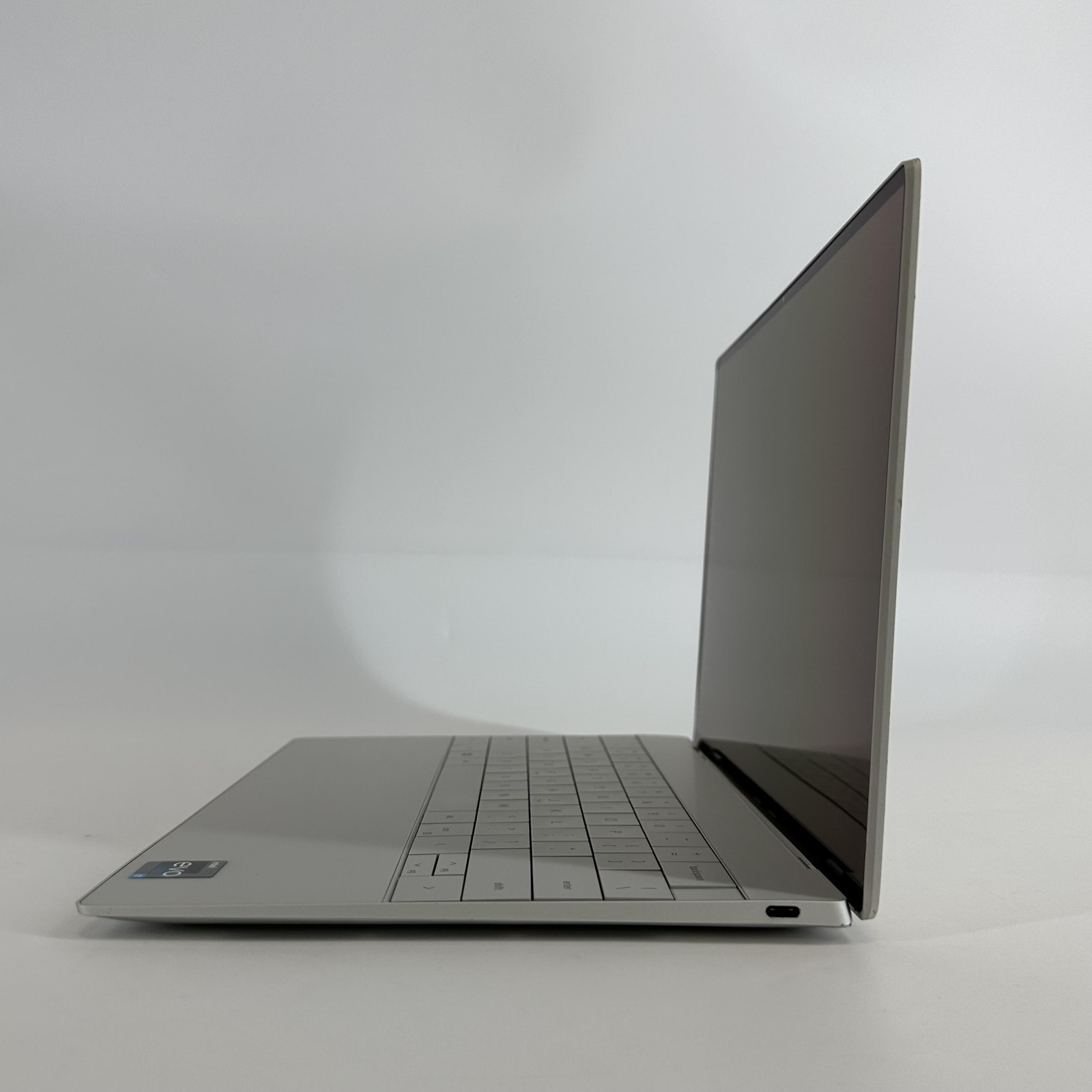 Dell XPS 13 Plus 9320 3.5K TOUCH 1.8 GHz i7-1280P 16GB 512GB SSD Good