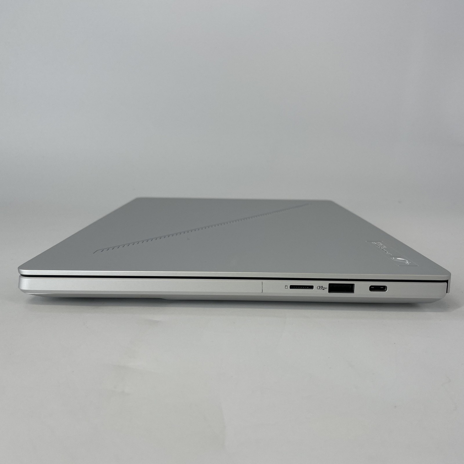 Asus ROG Zephyrus G14 GA403 120Hz QHD+ Ryzen AI 9 HX 370 32GB 1TB RTX 5070 Ti