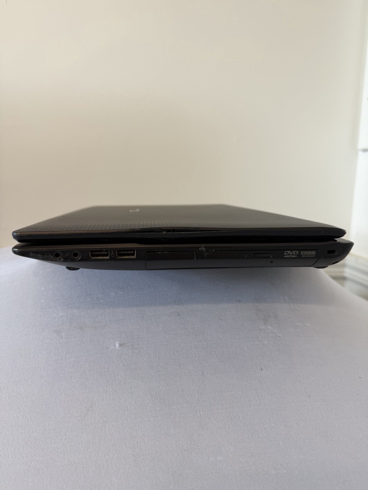 Asus K53E Laptop – Good Screen – Intel i5-2450M – Read Des