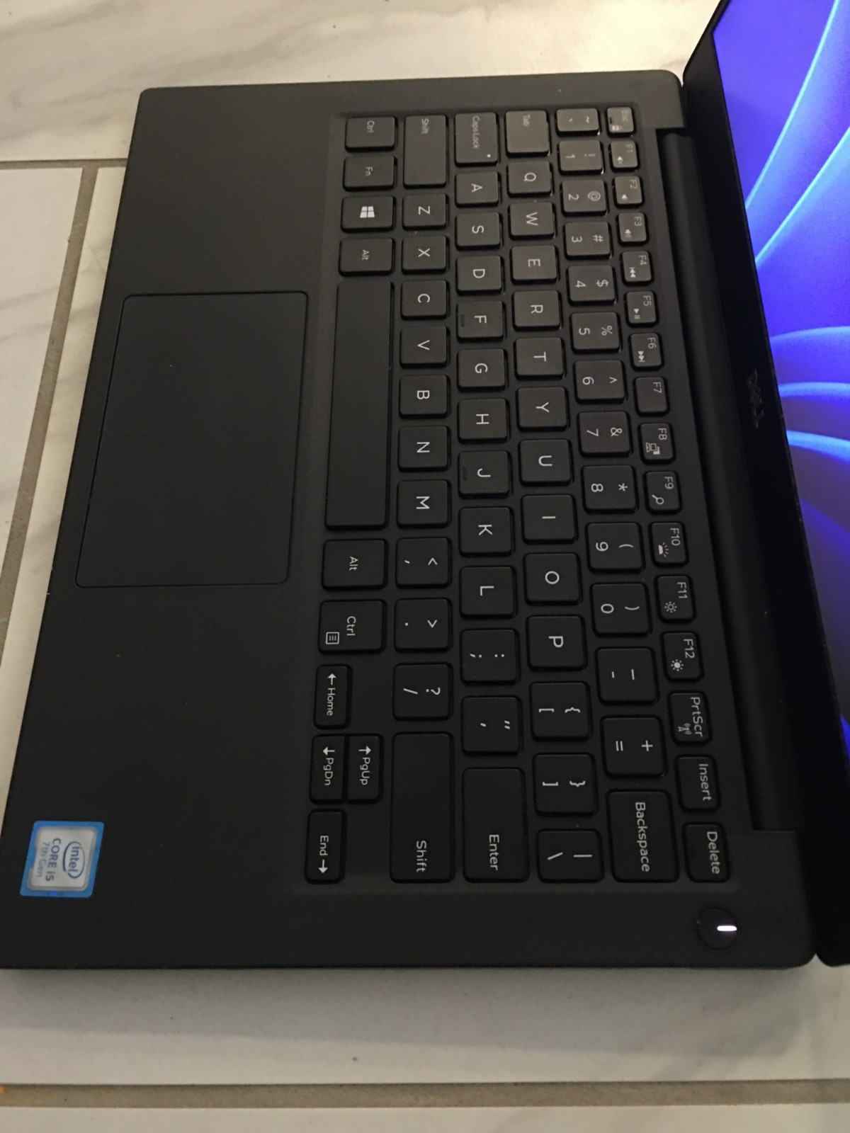 Dell XPS 13 Intel i5-7200U 2.5GHZ, 256GB NVMe, 8GB RAM, Win11 Office 2024