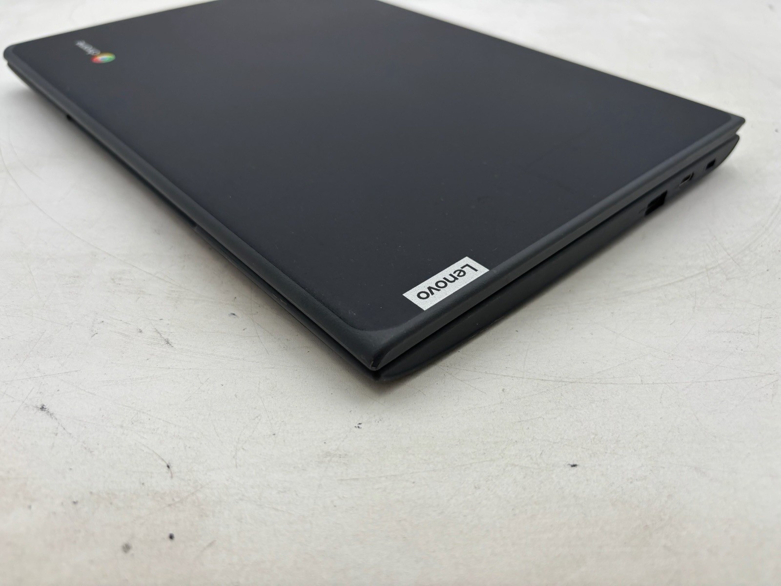 Lenovo ChromeBook 300E Gen 2 11.6″ HD Touch AMD A4-9120C 1.6GHz 4GB 32GB eMMC