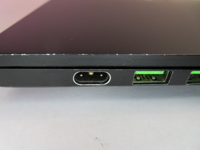 RAZER BLADE 15 RZ09-0421PEC3 (2022) i7-12800H 32GB 1TB NVMe RTX 3080Ti WIN 11