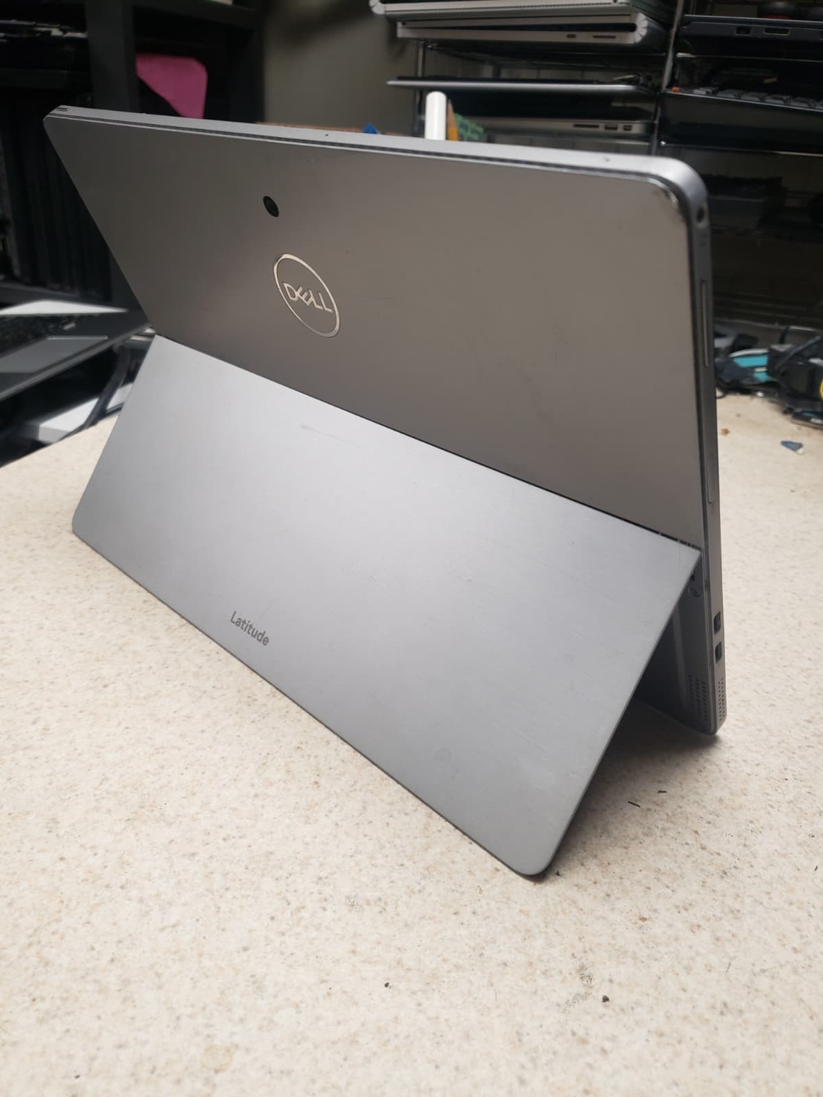 Dell Latitude 7210 2in1, Laptop/Tablet, Intel Core i5 10thGen, 8GB RAM, 256GB M2