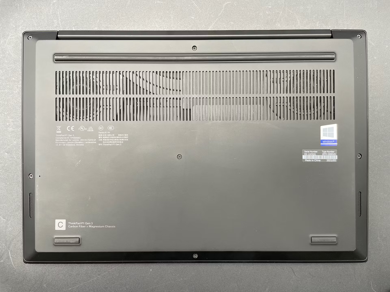 Lenovo ThinkPad P1 Gen 3 Used 15.5″ (i7-10850H-16GB-1000GB / 512GB NVMe)