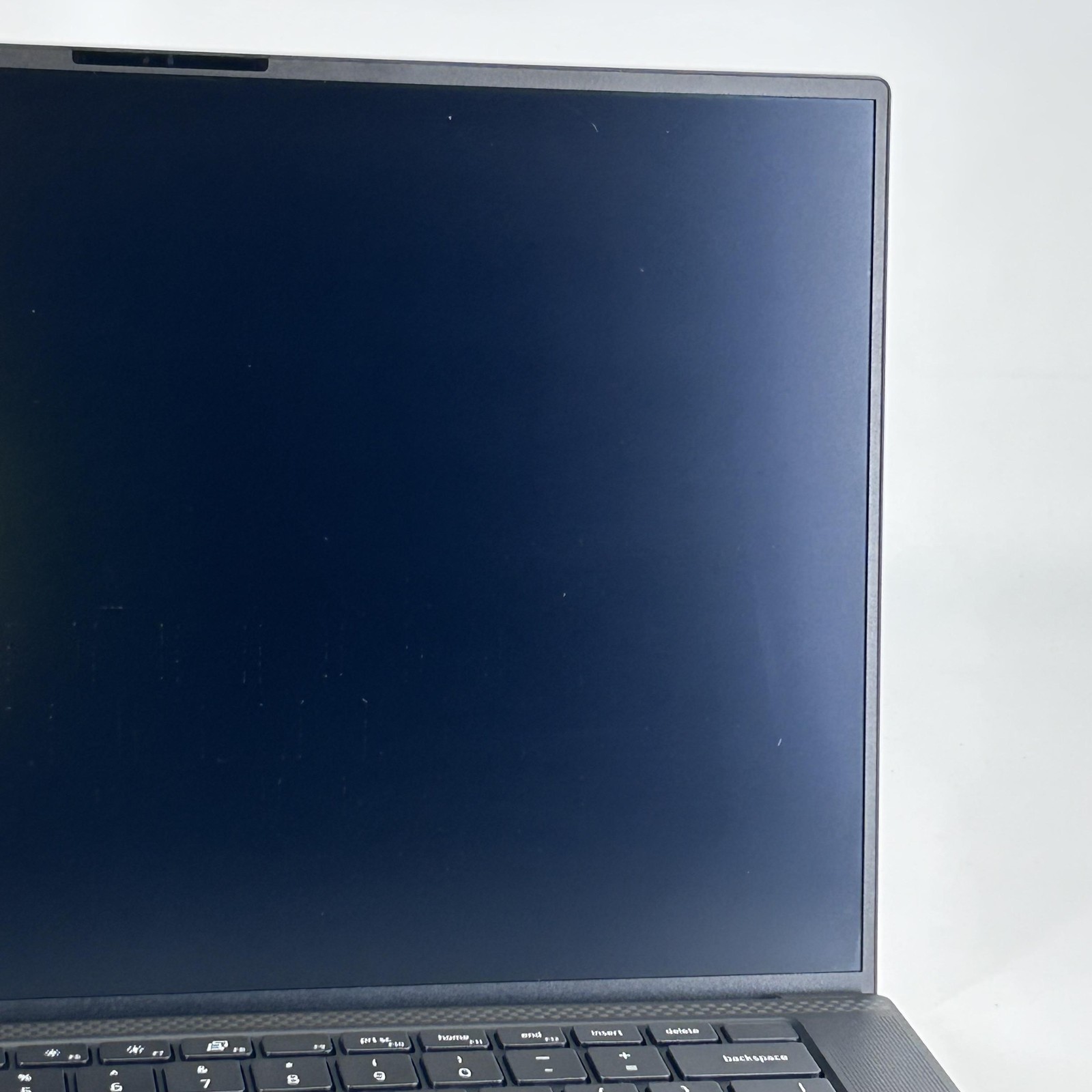 Dell XPS 15 9520 FHD+ 2.3 GHz i7-12700H 16GB 512GB SSD NVIDIA RTX 3050 Good