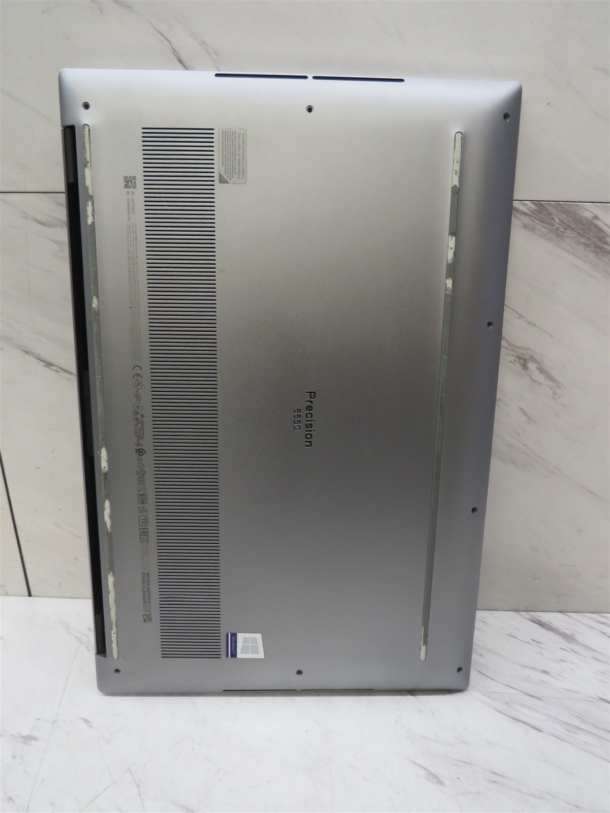 Dell Precision 5550 Laptop Intel i7-10850H@2.7GHz 16GB RAM BATT NVIDIA T1000 AC