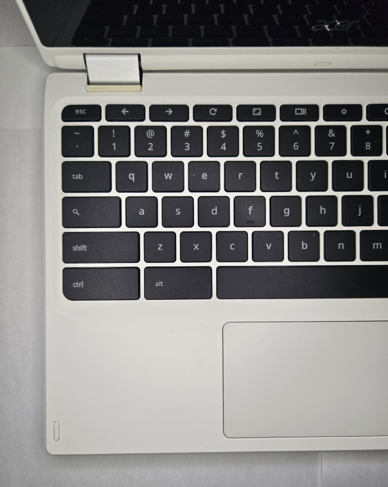Acer Chromebook N15Q8 11.6″ Touchscreen 2-in-1 Laptop, White, w/ Charger