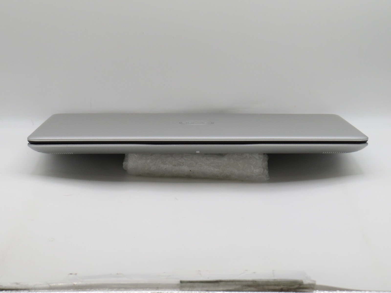 Dell Inspiron 15 5584 i7-8565U @ 1.8GHz 8GB DDR4 475GB m2 15.6″ No OS/Battery