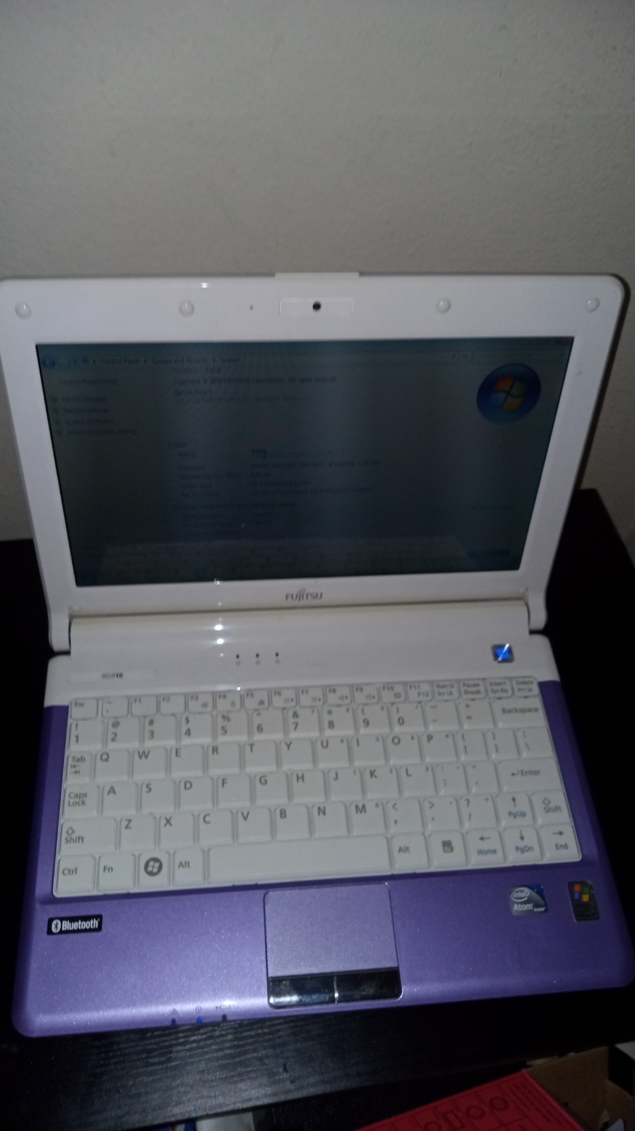 Fujitsu M2010 Series Purple Windows 7 Starter Netbook Laptop Computer