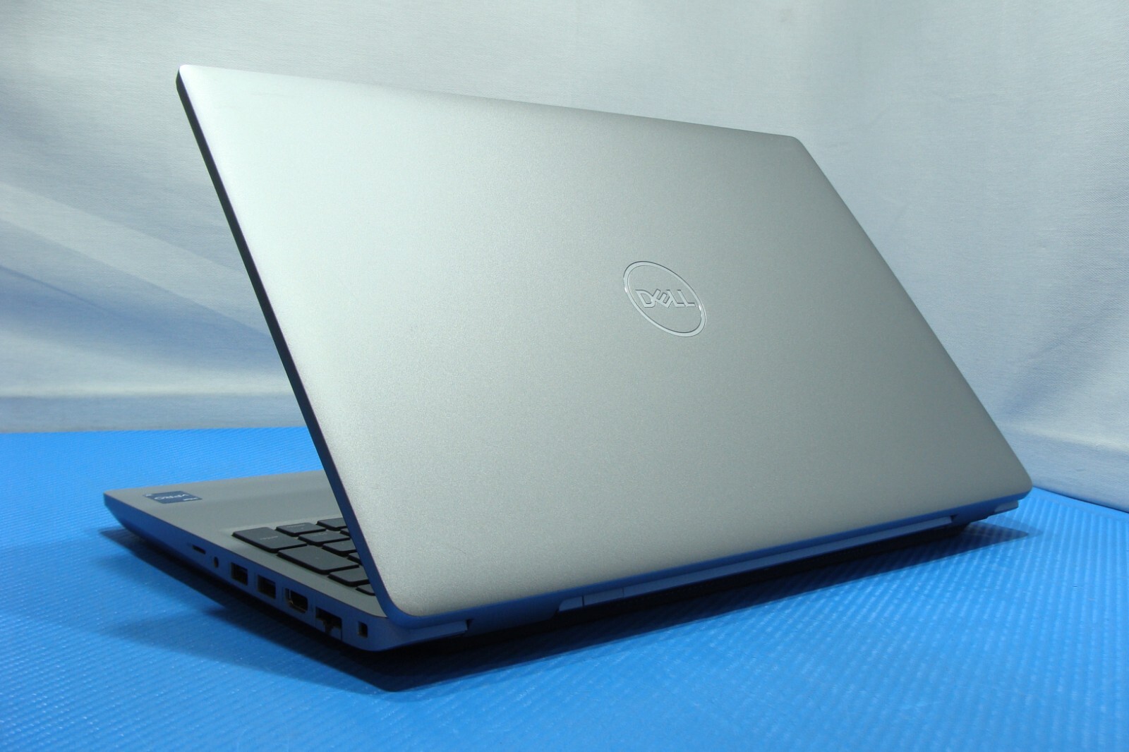 Dell Latitude 5531 15.6″ FHD TOUCH i7-12800H max 4.8GB 32GB 2TB SSD EXL Battery