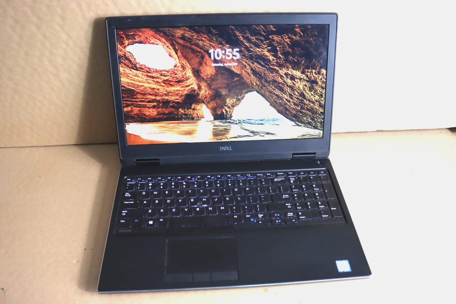 Dell Precision 7530 15.6” 256GB, Intel Core i7 8th Gen., 2.60GHz, 16GB Radeon