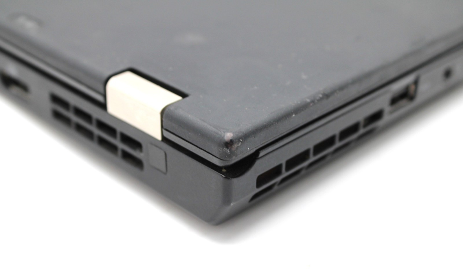 Lenovo ThinkPad T41 i5-M560@2.67GHz 8GB DDR3 NO STORAGE OR OS *USED/TESTED*