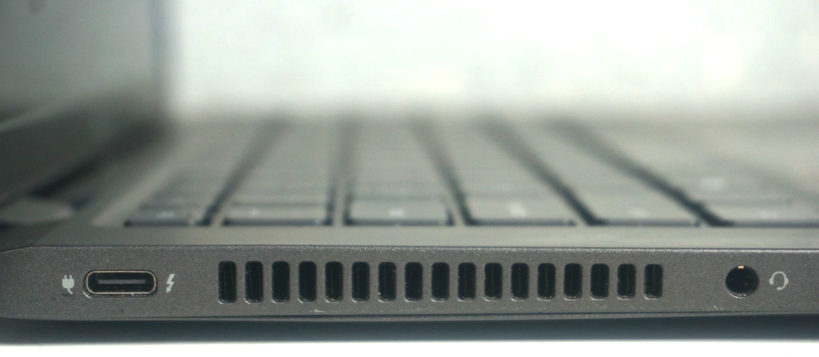 Dell Latitude 7320 – Intel Core i5-1145G7 @2.60GHz 8GB RAM – No HD/No OS