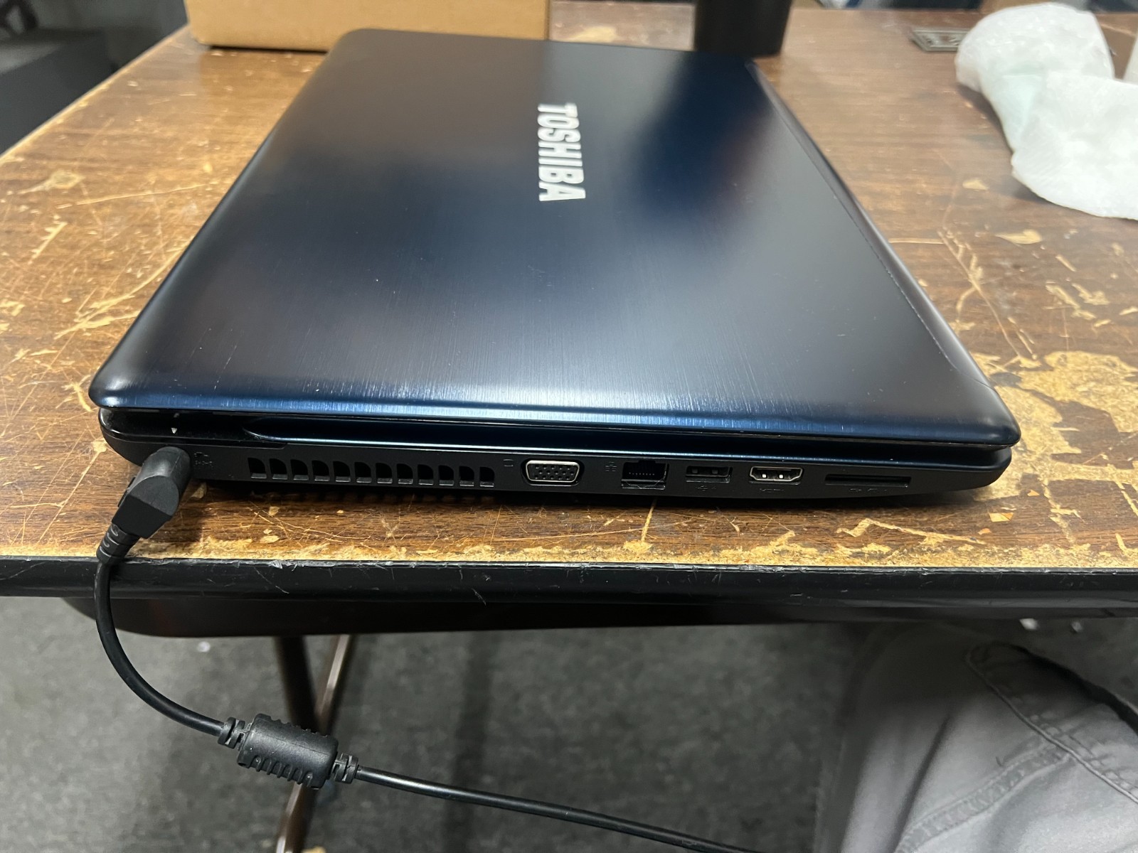 Toshiba Satellite L770 I5-2430m 2.40GHz 4 GB Ram No OS No HDD