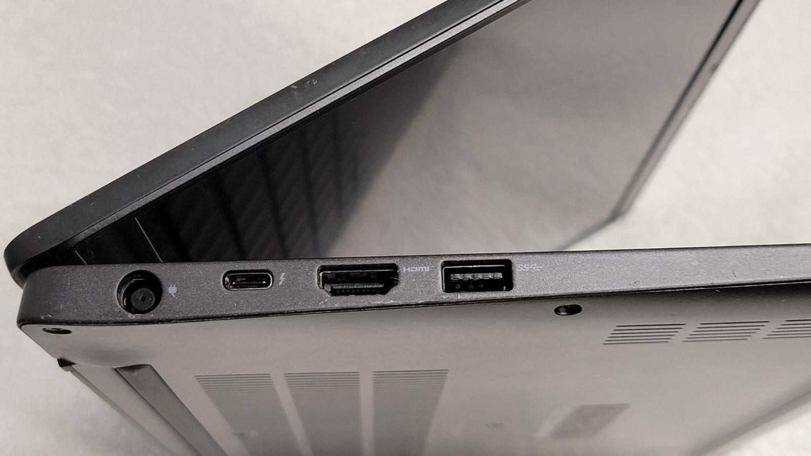 Dell Latitude 7400 14″ Core i7-8665U | 16GB RAM | 256GB SSD | Win 11 Pro