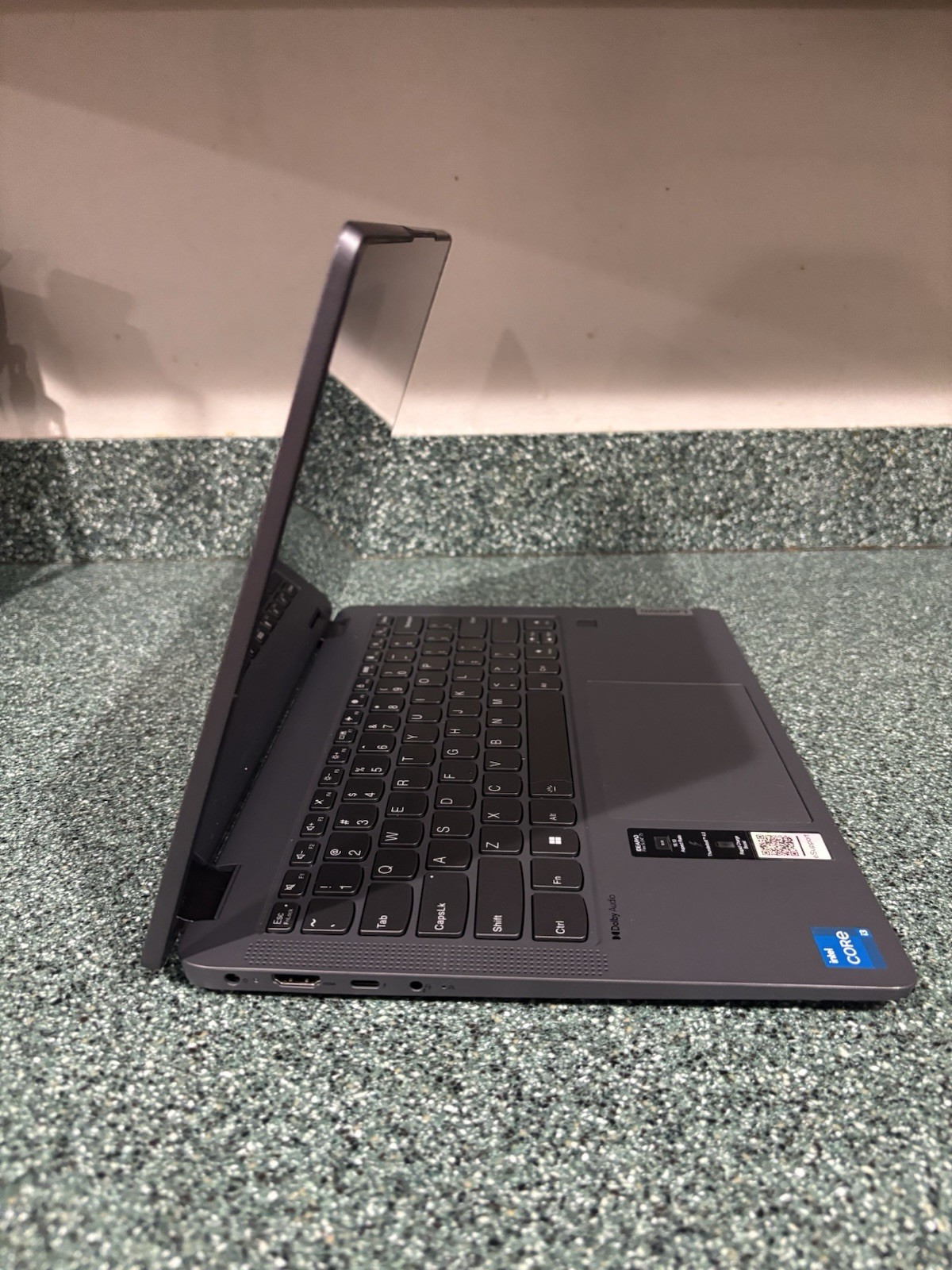 Lenovo Flex 5i 14″ FHD Touchscreen 2-in-1 Laptop Intel Core i3-1215U 8GB Memory