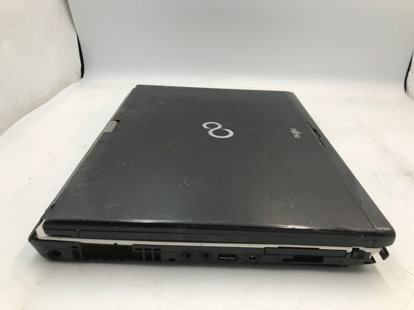 Fujitsu LifeBook T900 Series Intel Core i5 1st Gen. 13″ Tablet -BIOS LOCKED-MZ
