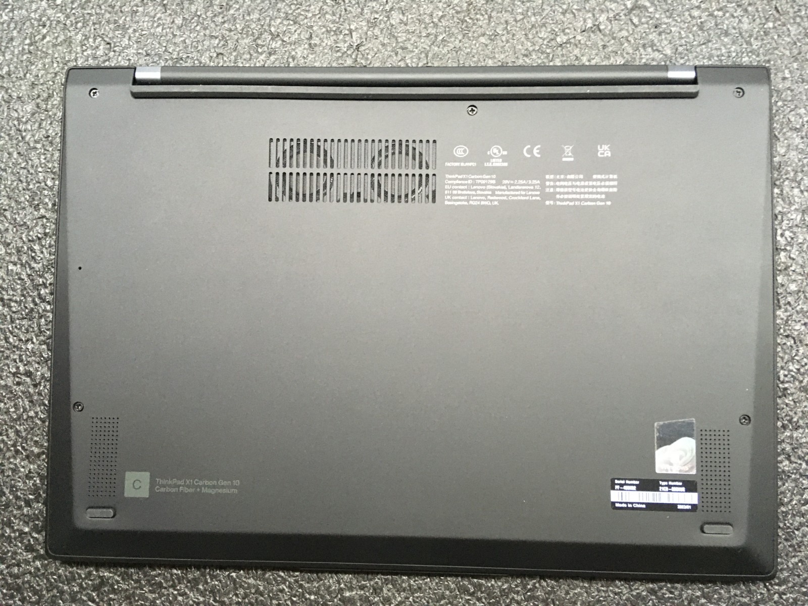 Lenovo ThinkPad X1 Carbon Gen 10 Core i5-1235U, 16GB , 512GB Battery not charge