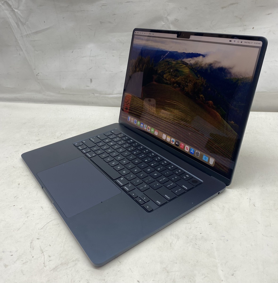 Apple MacBook Air 15″ M2 2TB/24GB Laptop Model: A2941 (CMP125869)