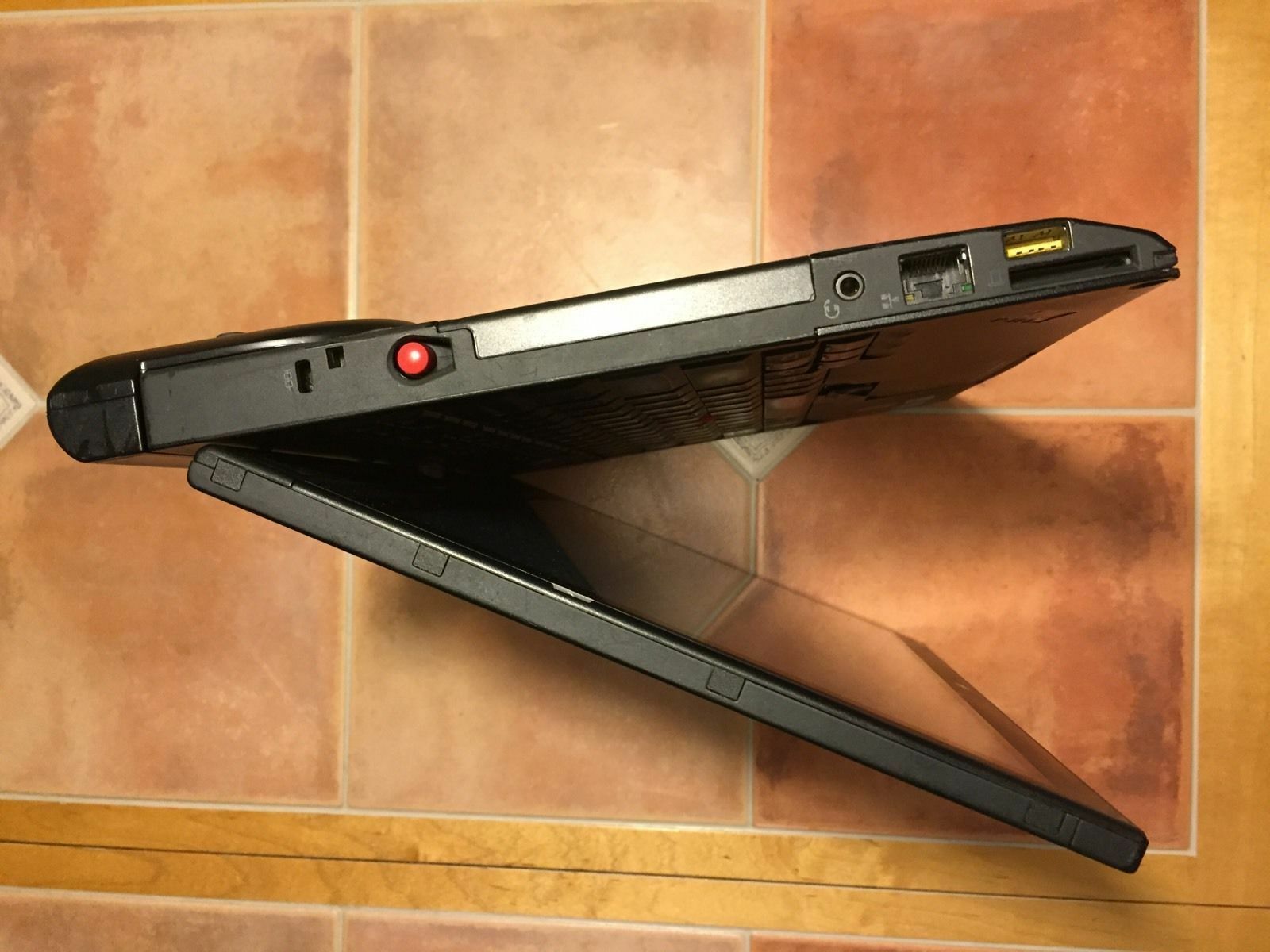 Lenovo ThinkPad Laptop X220 Touch Tablet i5 8gb 512GB SSD Windows 10 IPS Charger