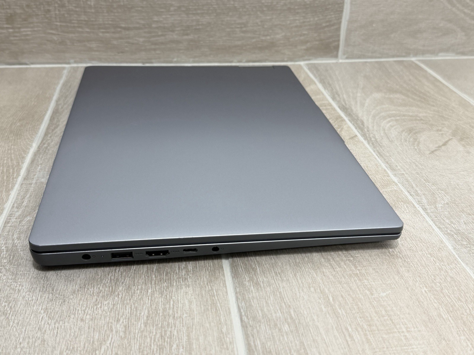 Lenovo IdeaPad Slim 3 15IAN8 15.6″ FHD Core i3-N305 8GB RAM 128GB SSD Win-11
