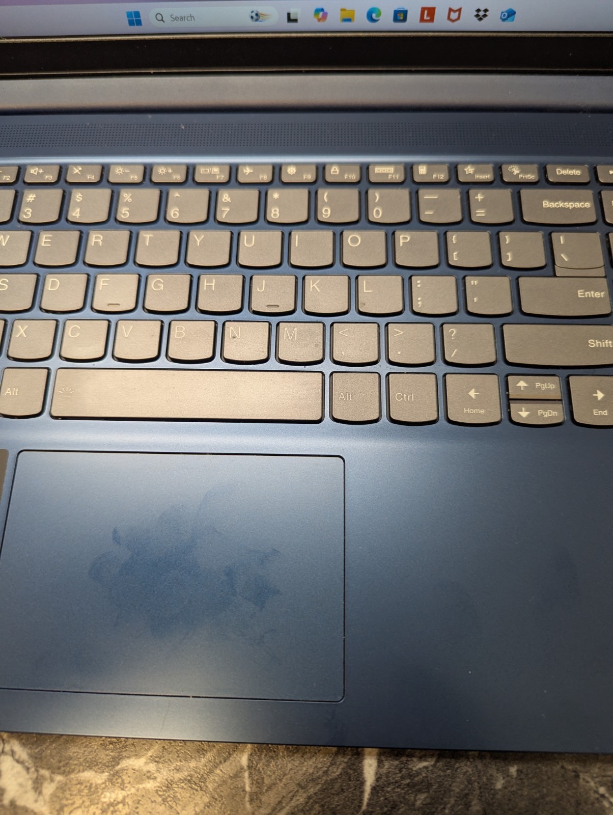 Lenovo IdeaPad Slim 3 15.6 in 512GB SSD AMD Ryzen 5 7530U 2GHz 8GB W11h Touch