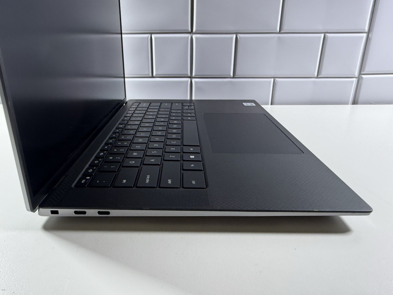 DELL PRECISION 5550 I7-10850H 512GB 16GB NVIDIA T1000 WIN 11 PRO NO BATTERY
