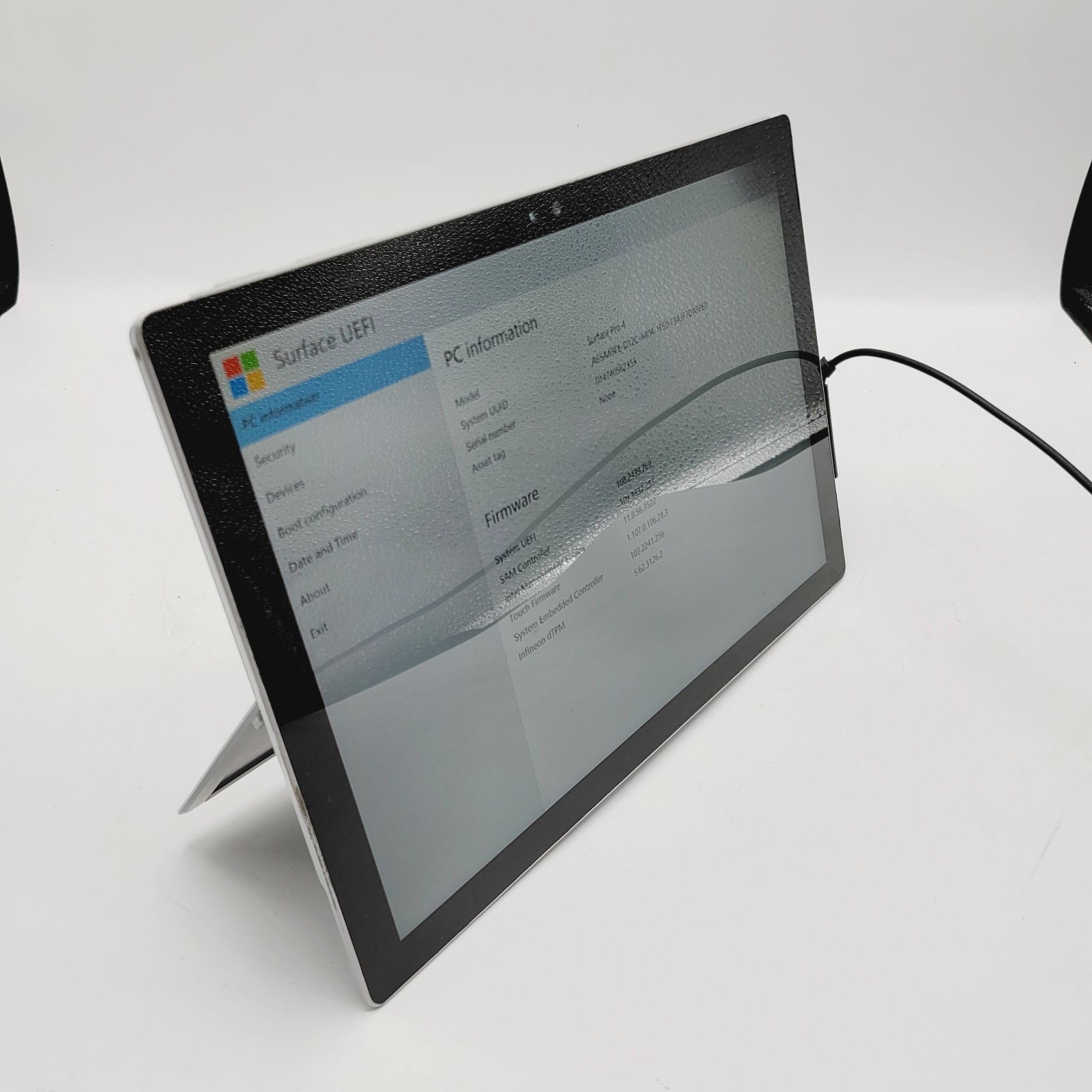 Microsoft Surface 1724 Core i5 6300U 2.4GHz 8GB RAM 128GB SSD 14″ **Boot to Bios