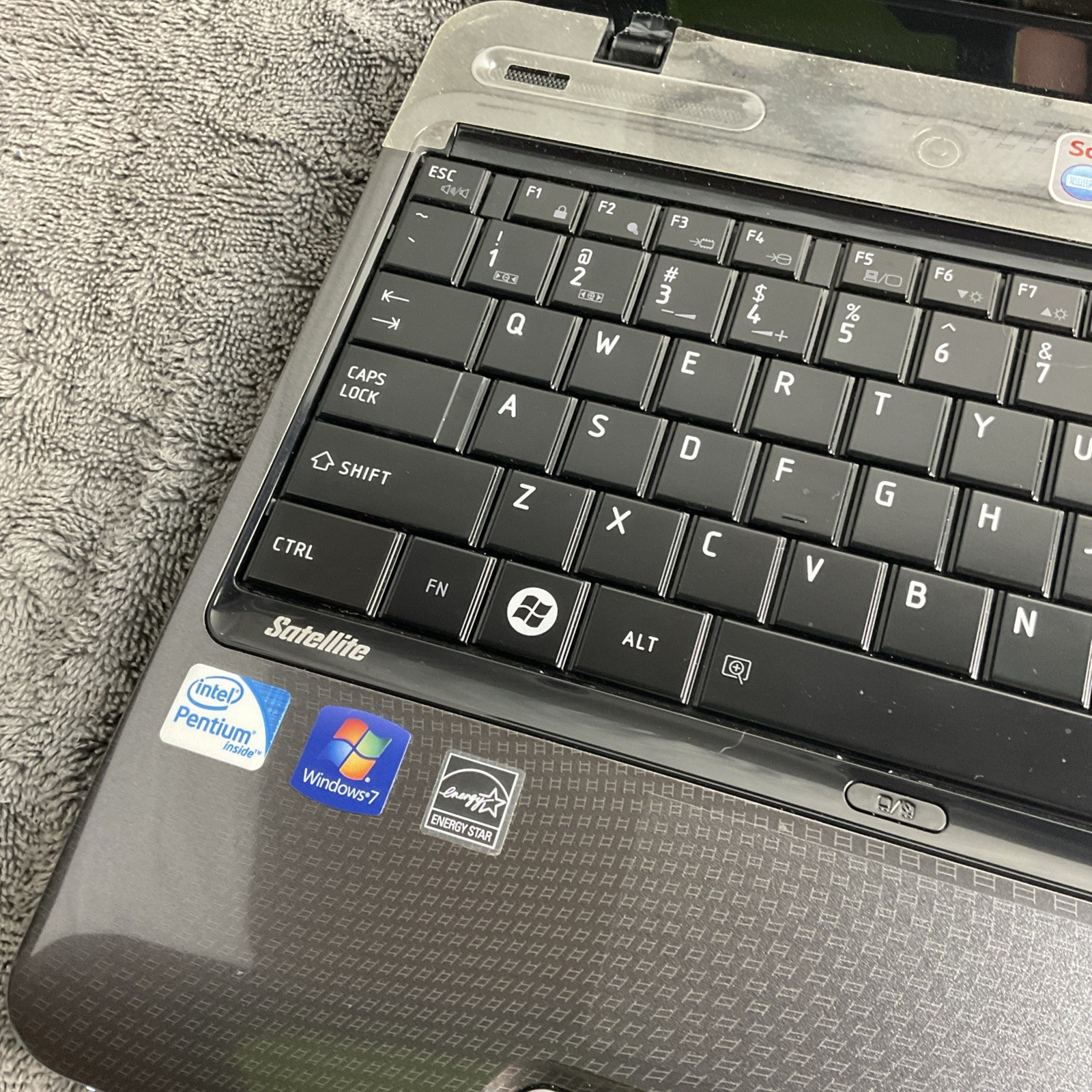 Toshiba Satellite L655-s5061 Working With Charger No Battery