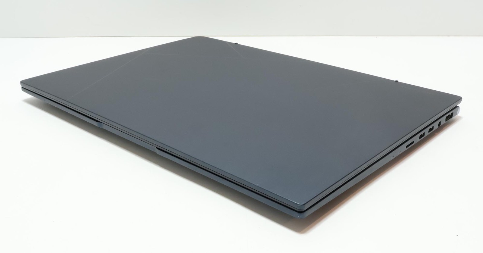 ASUS ZenBook Q409ZA Core i5-1240P 1.7GHz 8GB 256GB 14″ READ LISTING