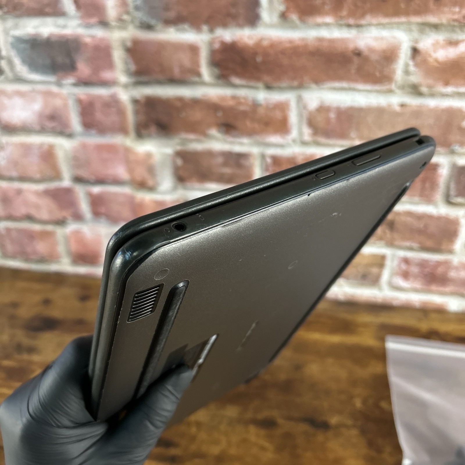 Dell Latitude 3190 2-in-1 11.6″ Celeron N4100 4GB DDR4 128GB SSD Windows 11 Home
