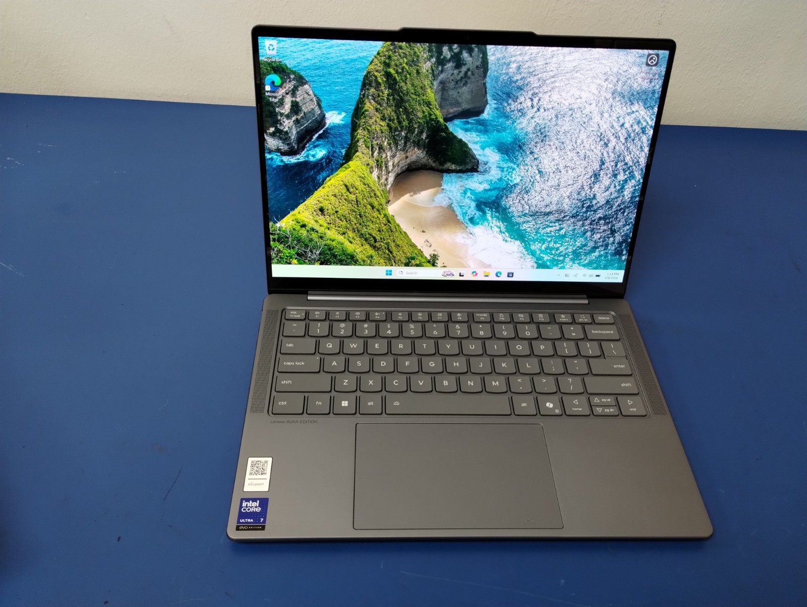 Lenovo Slim 7 14ILL10, Intel Core Ultra 7, 2.20 GHz, 32 GB RAM, 1 TB NVMe