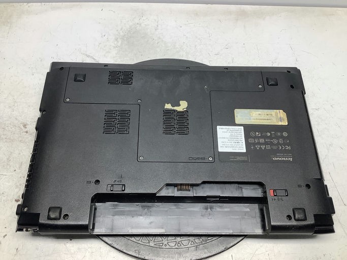 Lenovo V570 1066 Intel i5-2450M 2.5GHz 2 GB NO HDD