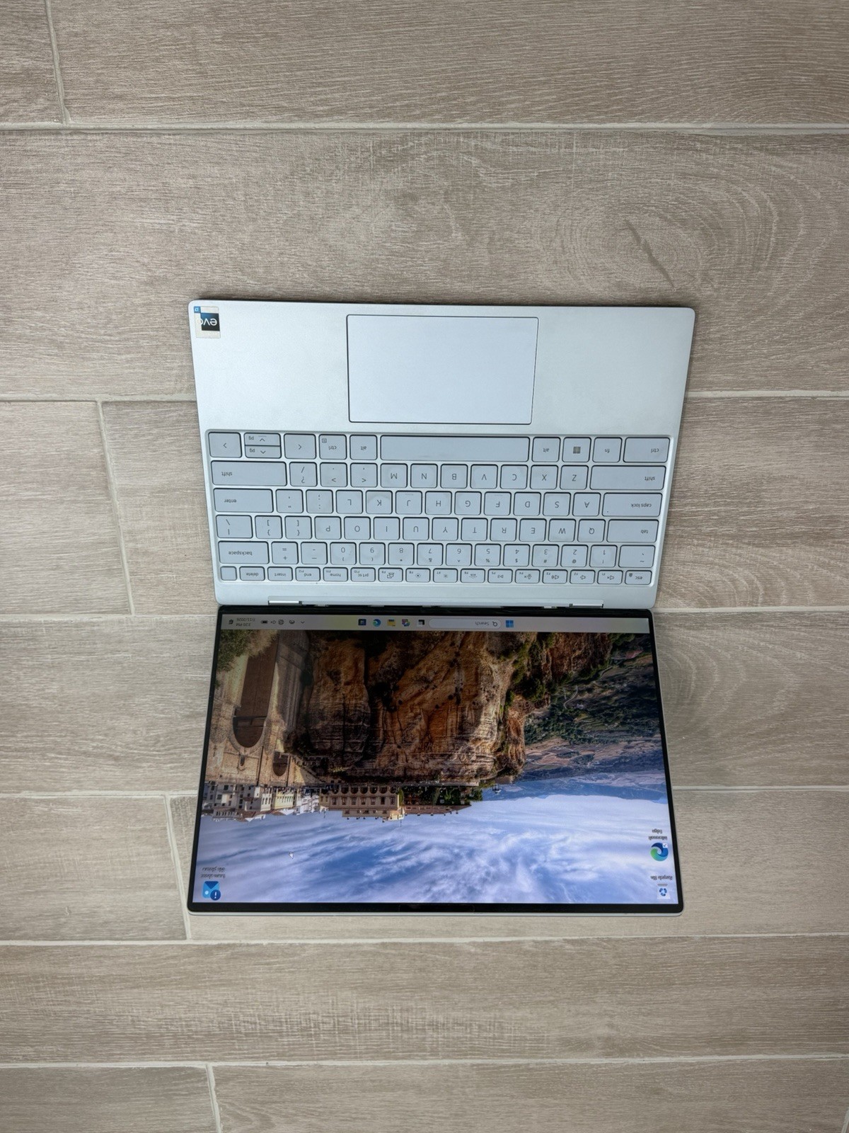 Dell XPS 9315 13″ WUXGA Core i7-1250U 16GB RAM 512GB NVMe SSD Win-11