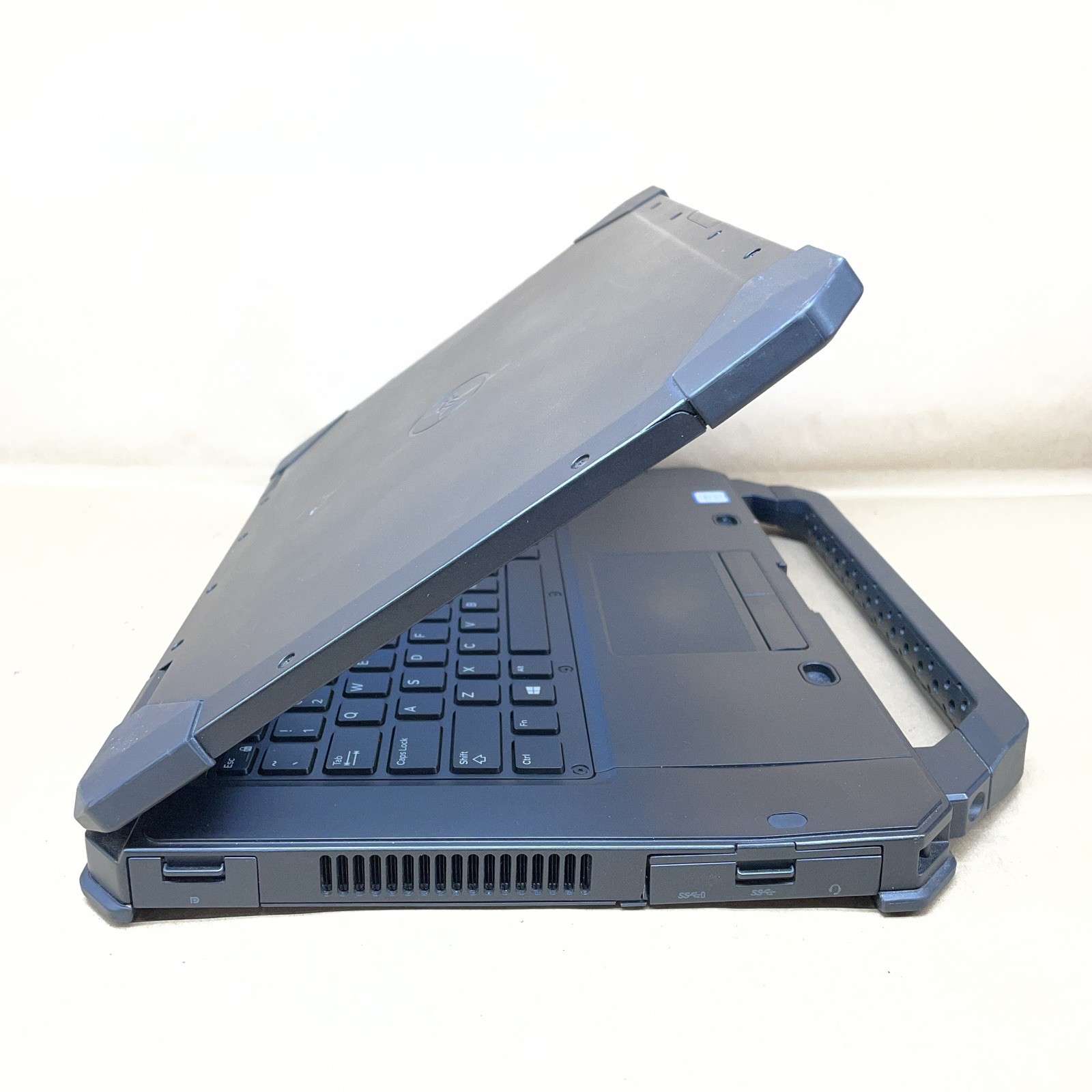 Dell Latitude 5420 Rugged Intel Core i3-7130U@2.70GHz 8GB RAM NO SSD *READ*