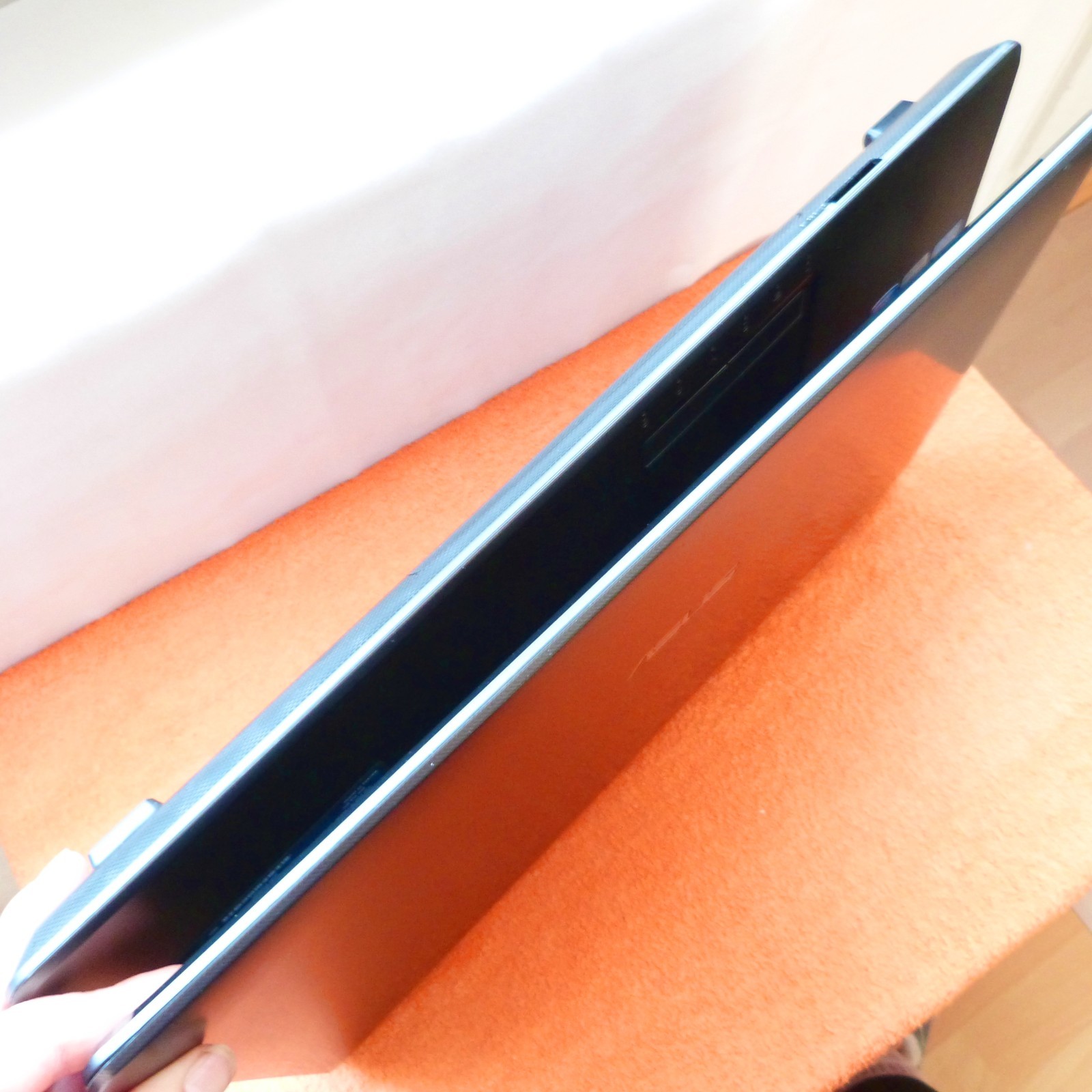 Asus K93 18″ FULLHD BLURAY KinoMonster l 16GB RAM NEW 2TB SSD HDD Windows 11