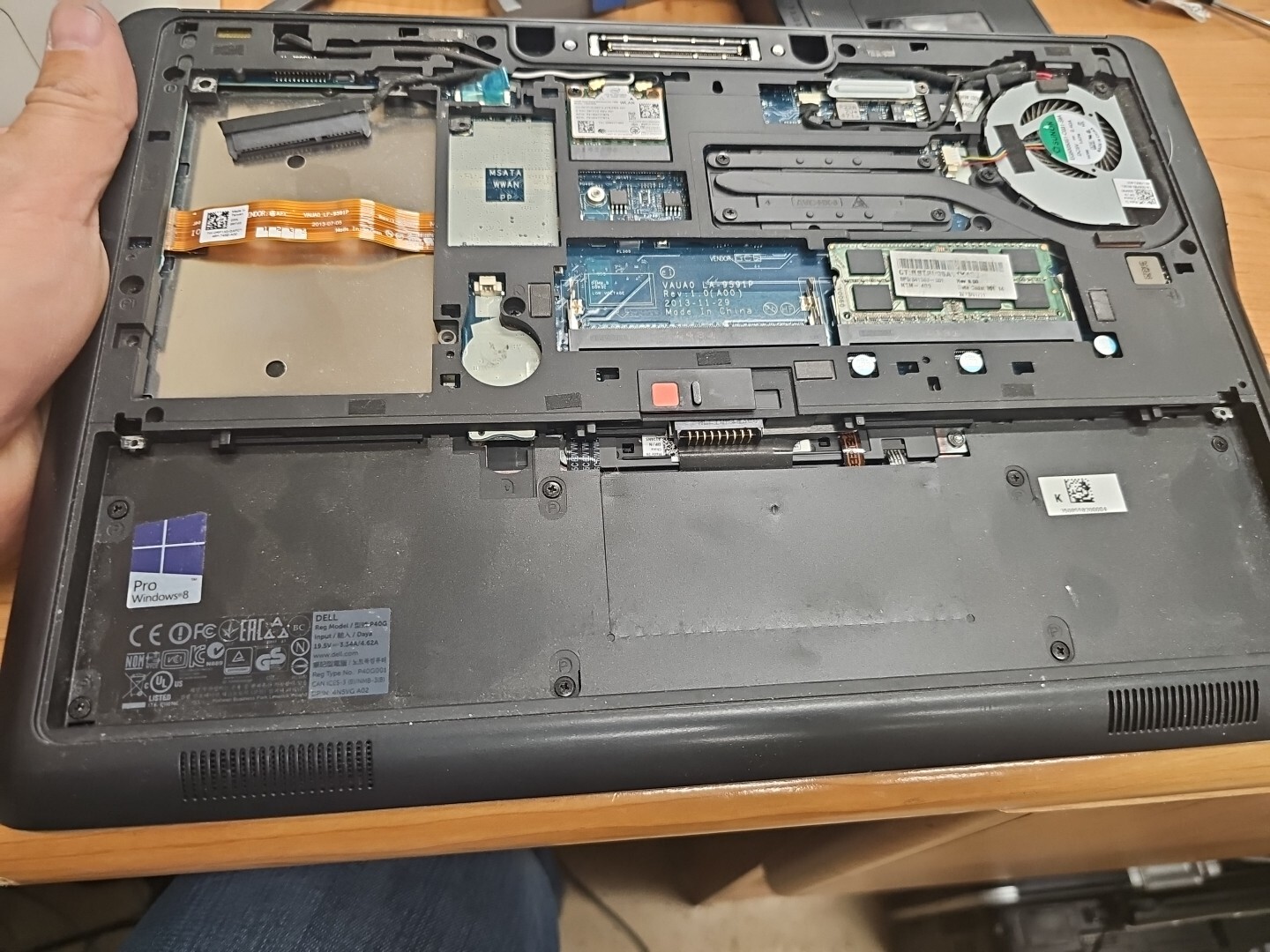 Dell Latitude E7440. i5-4310u 2.0GHz 4GB RAM READ P&r Only Missing Parts