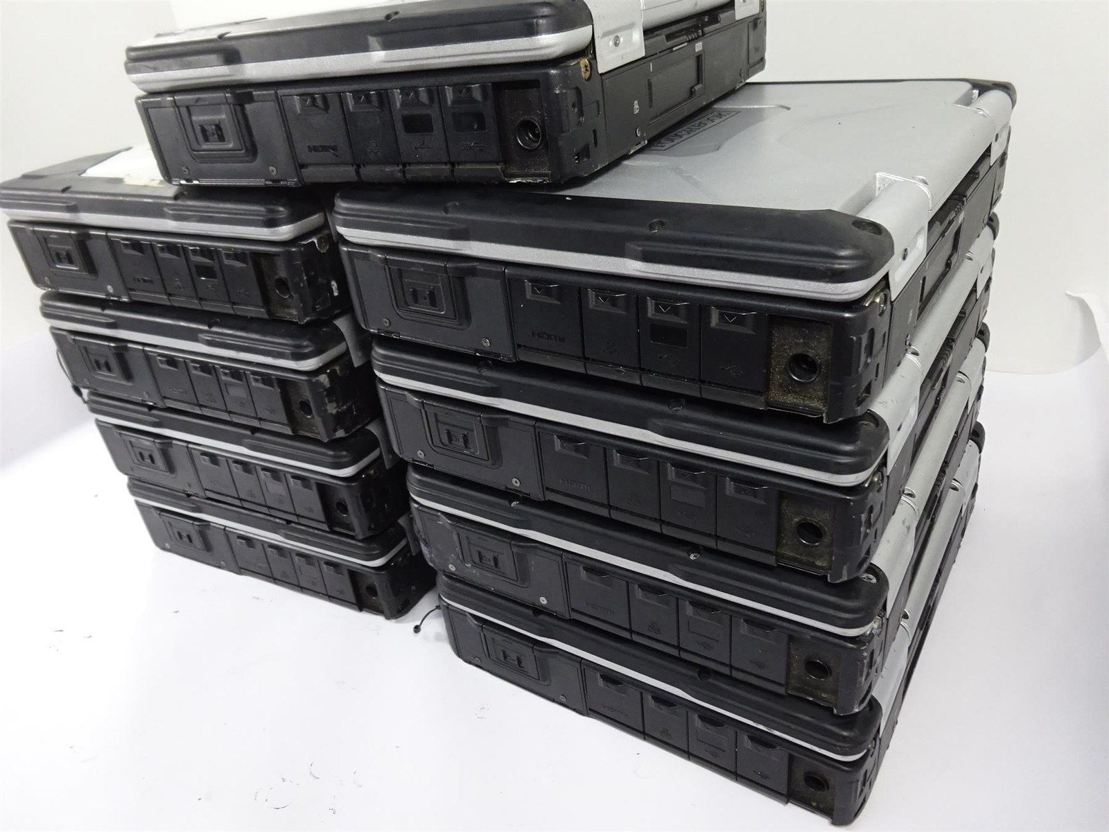 Lot 9 – Panasonic CF-31 MK1 Core i5 M520 2.4GHz 4GB – Bios Locked – No HHD