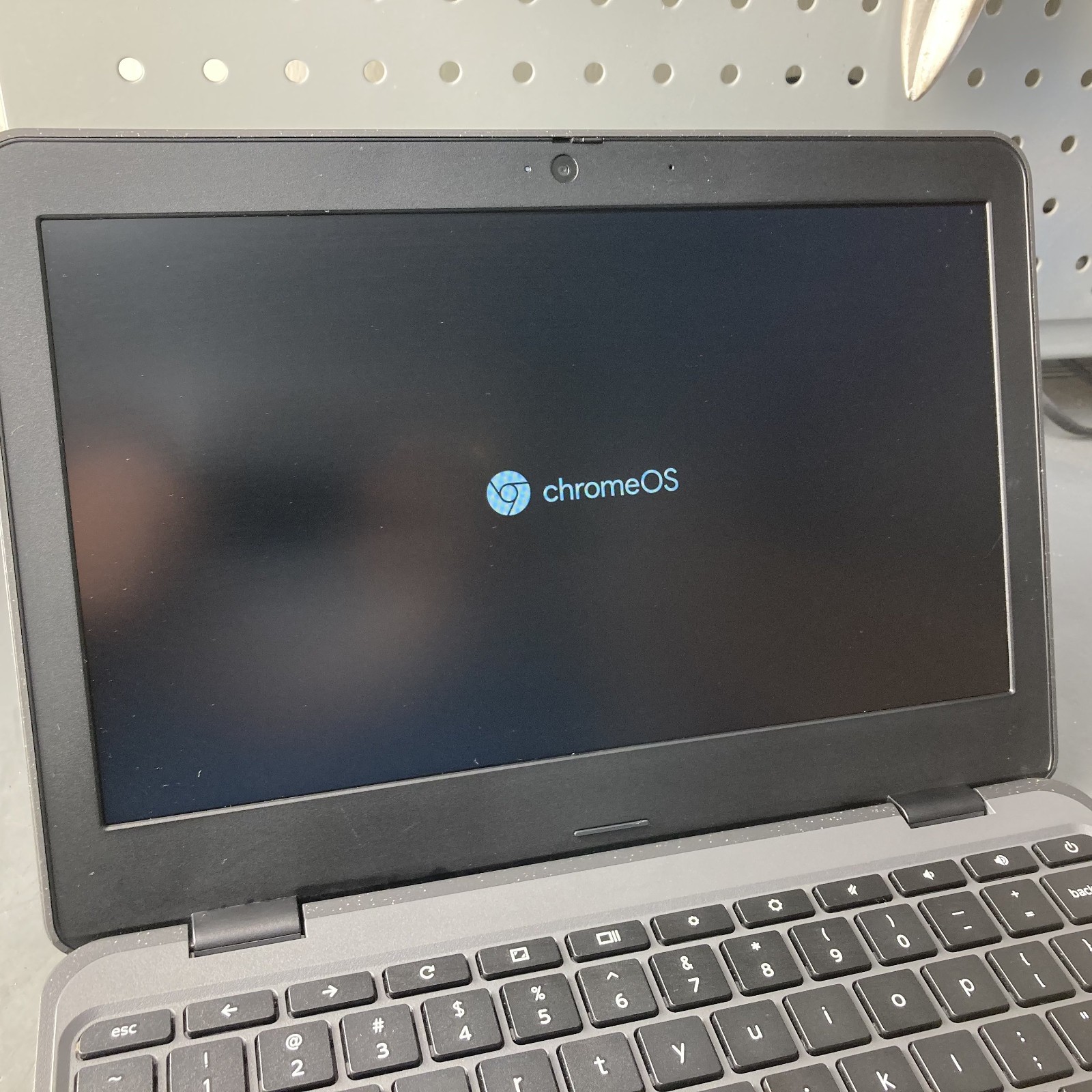 Lenovo 100e Chromebook Gen 3-AMD 3015ce-4GB Ram 32GB SSD Chrome OS