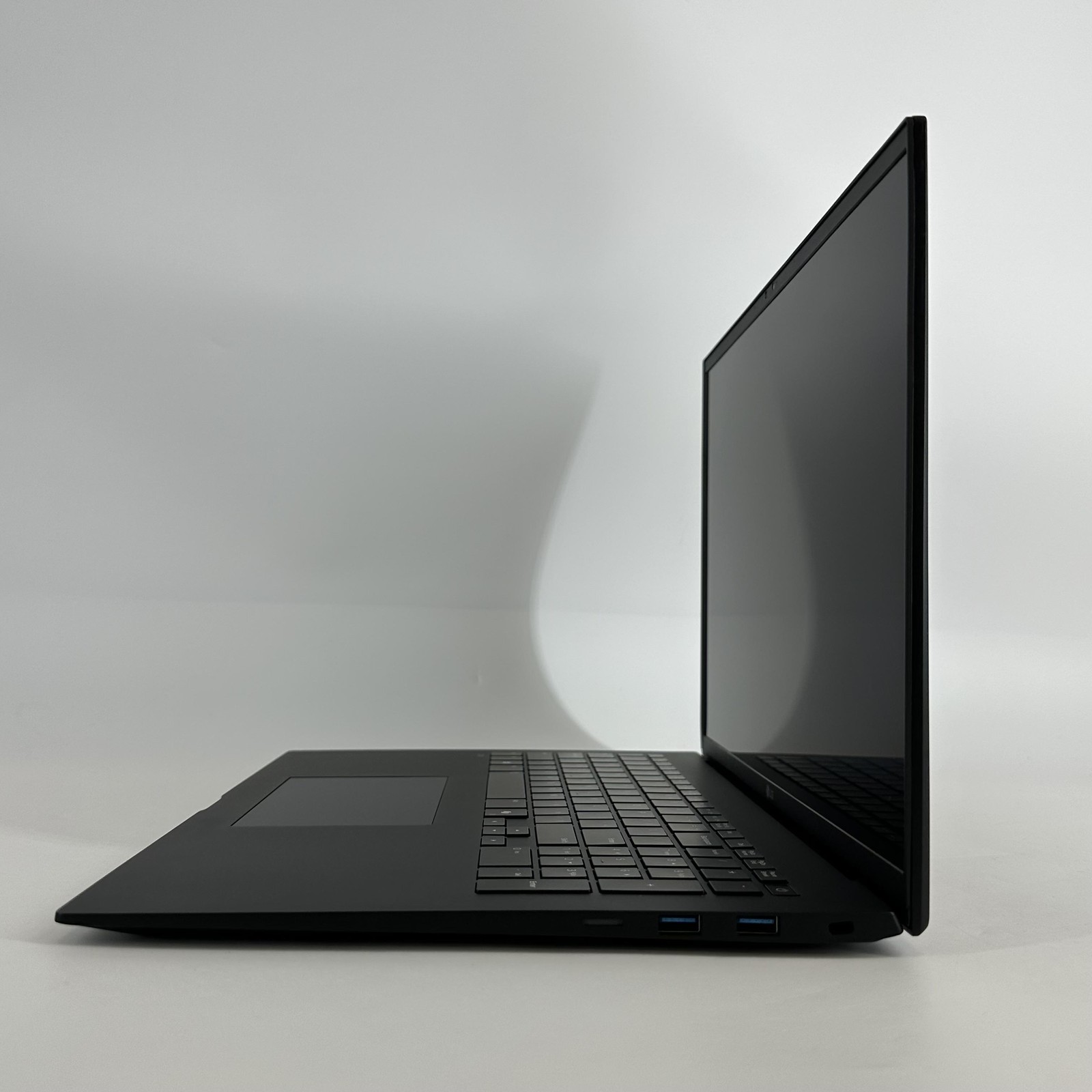 LG Gram 17 Black QHD+ 2.2 GHz Ultra 7 258V 32GB RAM 1TB SSD Excellent