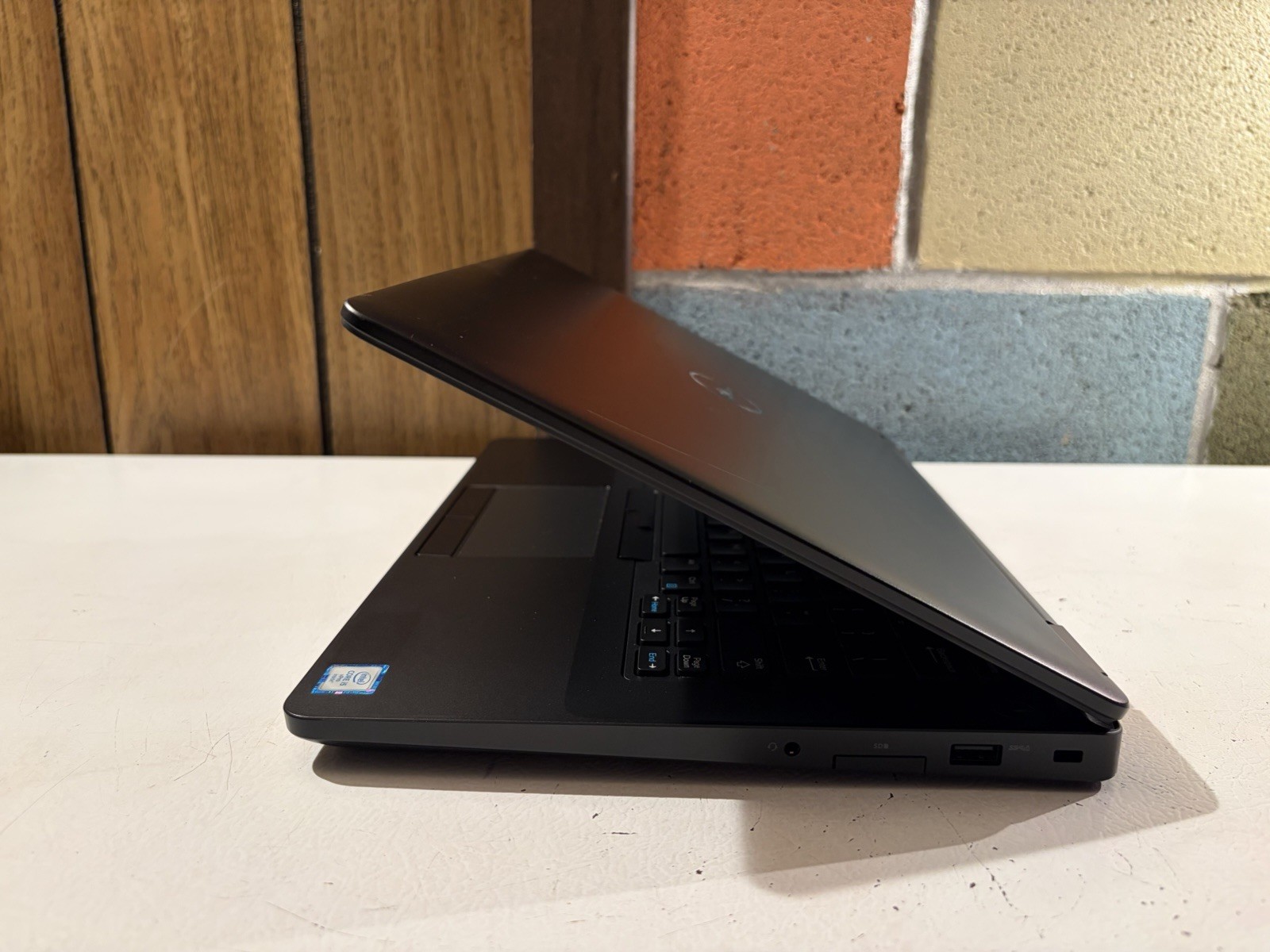 DELL LATITUDE E5470 14” FHD INTEL i5-6440HQ 8GB RAM 250GB SSD WI1P