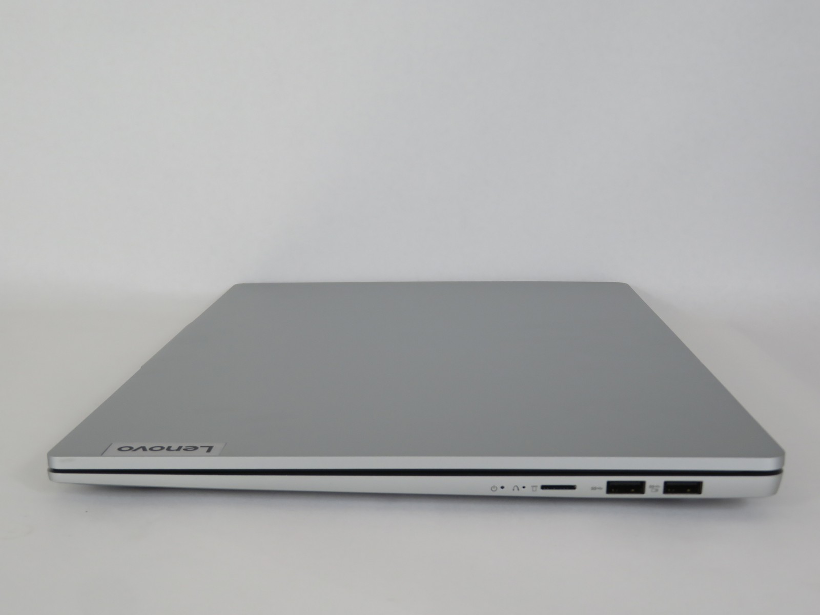 Ideapad Slim 5 16IRU9 16in Intel Core 7 150U 1.8GHz 8GB RAM 512GB SSD
