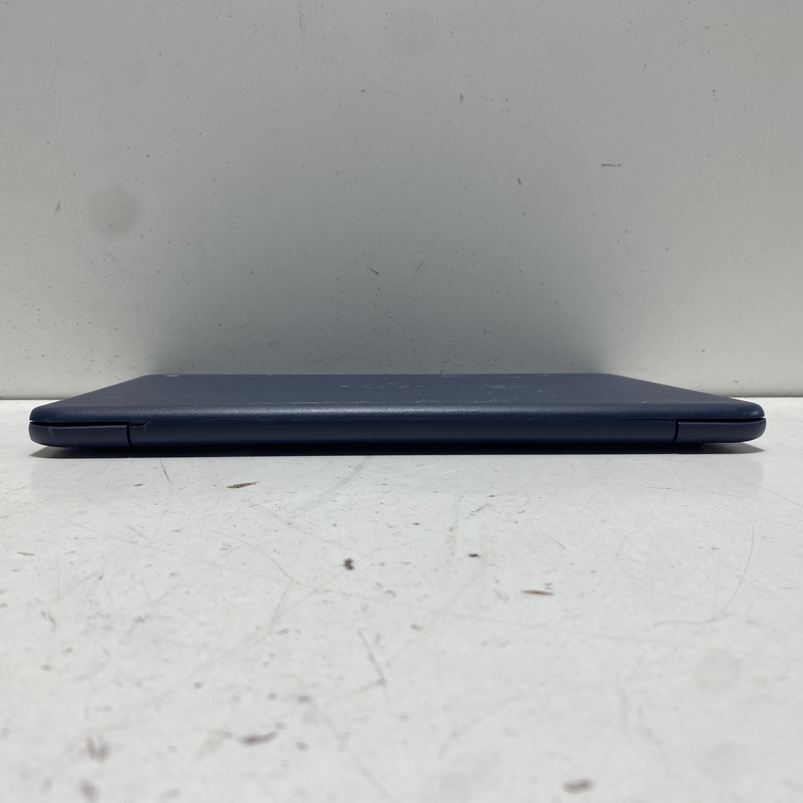 HP Chromebook 14-db0031nr 14″ Laptop Blue ChromeOS B&O Audio Powers On