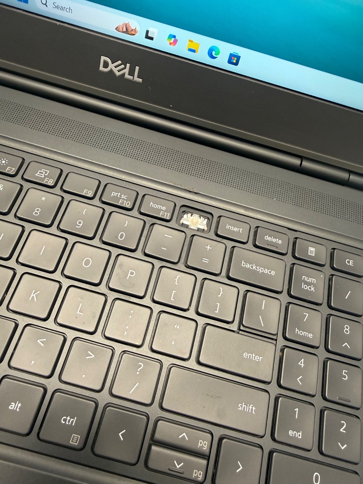 Dell Precision 7560 Laptop – 2.5 GHz i7-11850H 32GB 512GB Cam NVIDIA T1200 15.6″