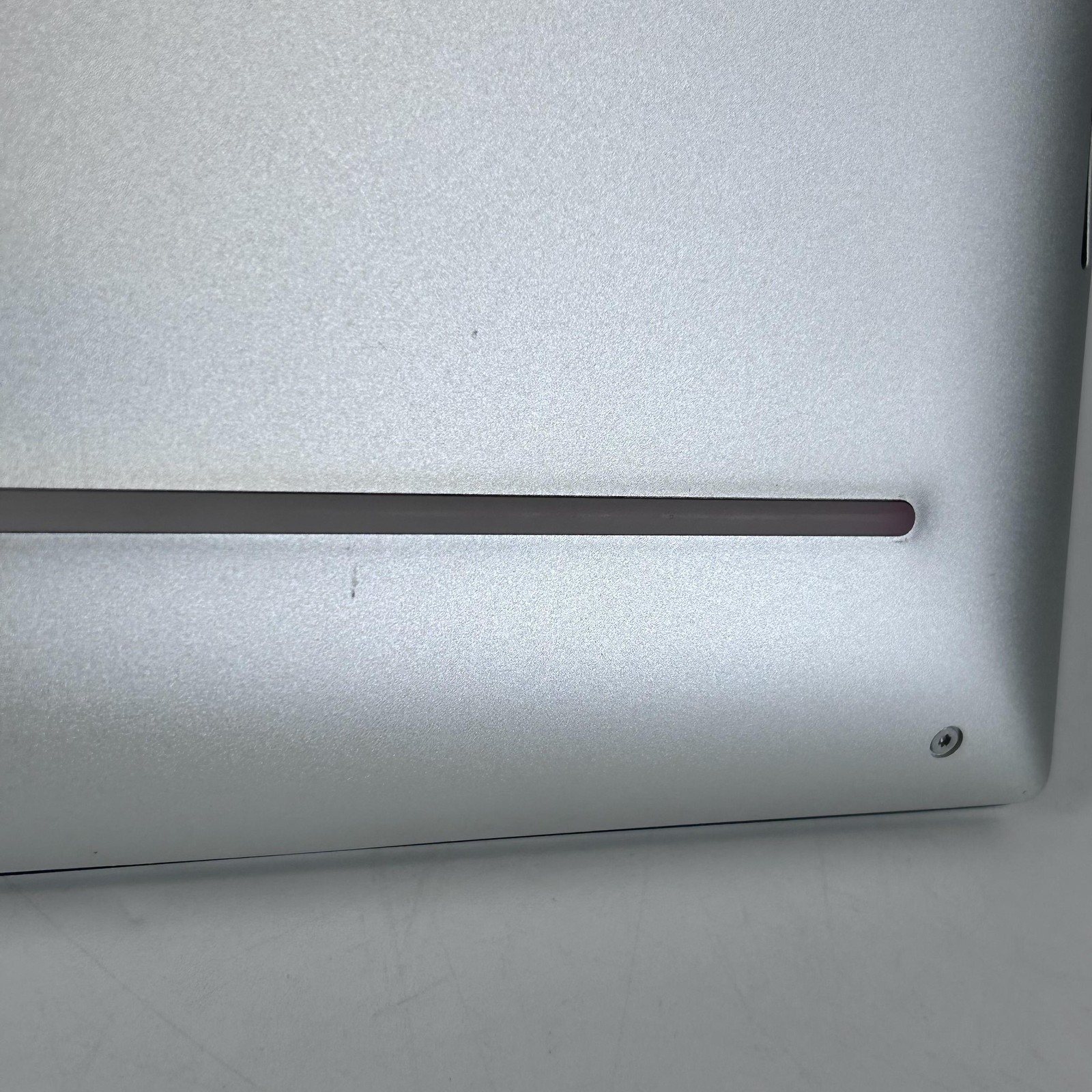 Dell XPS 15 9520 Silver FHD+ 2.3 GHz i7-12700H 32GB 1TB SSD RTX 3050 Ti – BENT