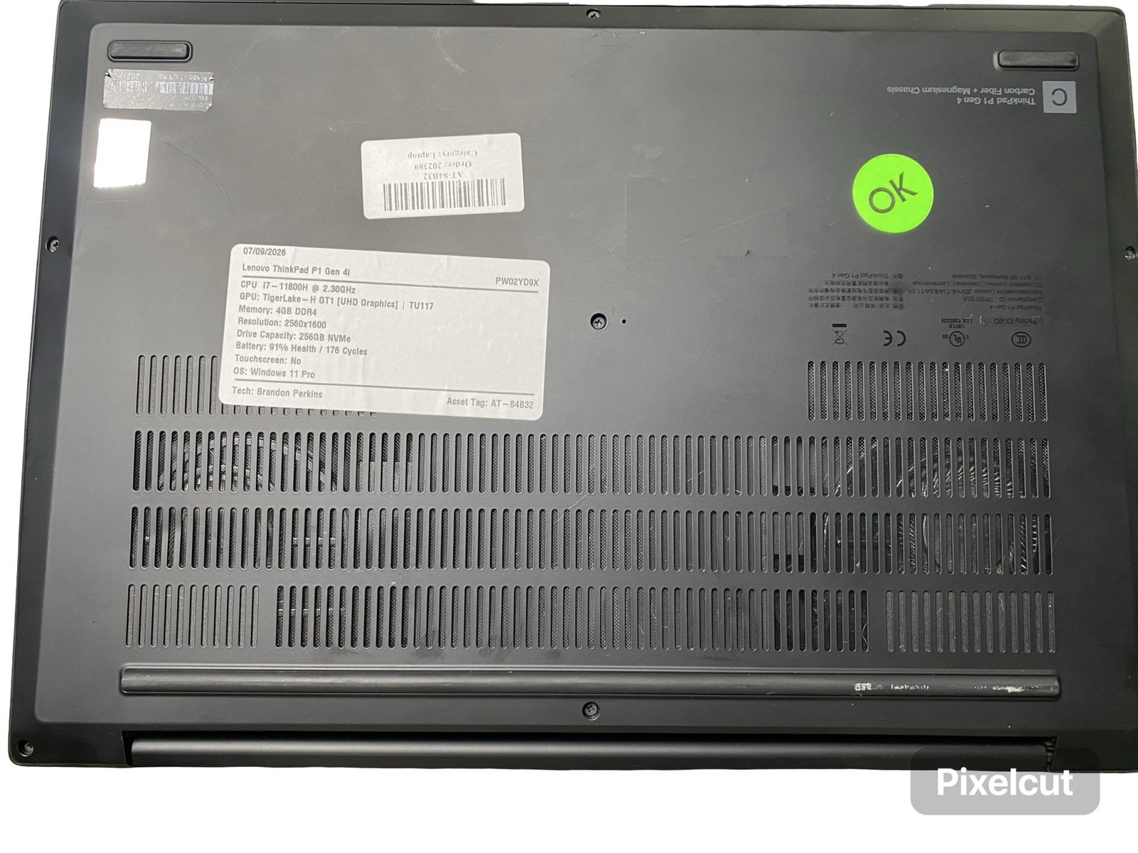 Lenovo ThinkPad P1 Gen 4i i7 11800H 4GB Win11Pro 256GB Battery Inc Grade C