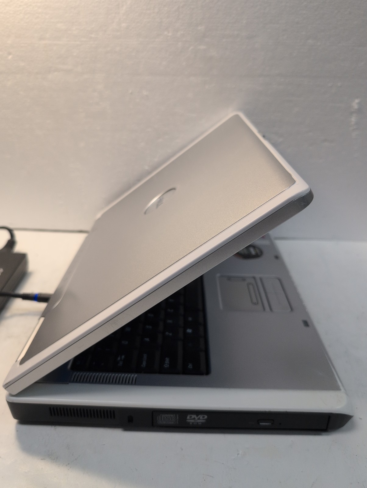 🔥 Dell Inspiron 6000 15.4″ Laptop Pentium M 1.86GHz/2GB/60GB HDD/Win XP (READ)-